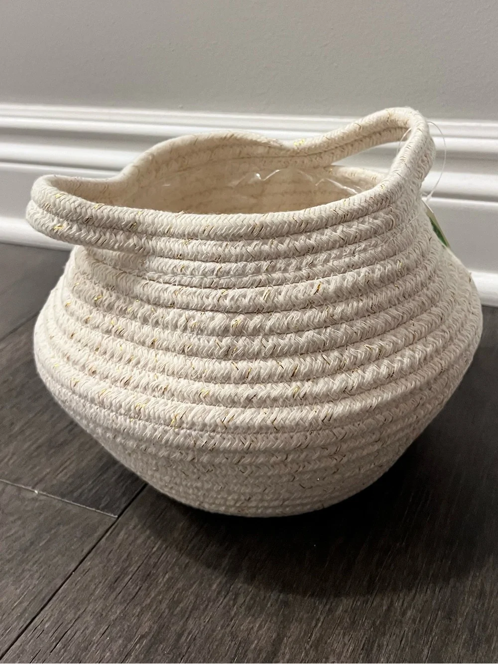 N/A stylish cream